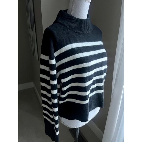 NWT J. Crew Chunky Crewneck black white Striped Sweater size S - Picture 3 of 6